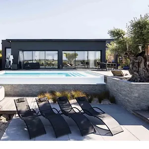 https://le-luxury.inbrittany.com